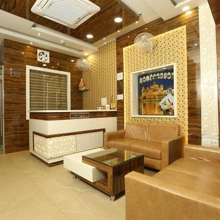 Om Sai B&B Amritsar Exterior foto